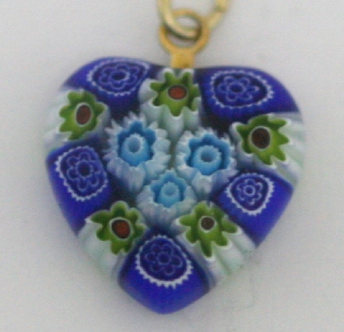 Murano Heart ( 0.50 x 0.50 in.) # 11 - Click Image to Close